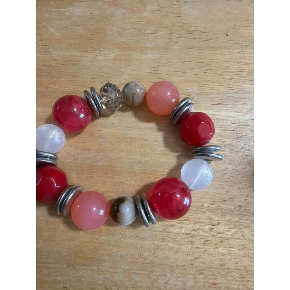 Multi Color Chunky Beaded Stretch Bracelet Red Pink White Silver Tone Spacers